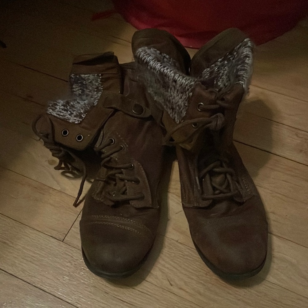 Brown Cozy Boots